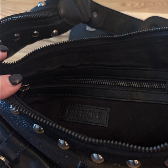Free People Hidden Hills Sling Bag- New without tags! - Picture 5 of 7